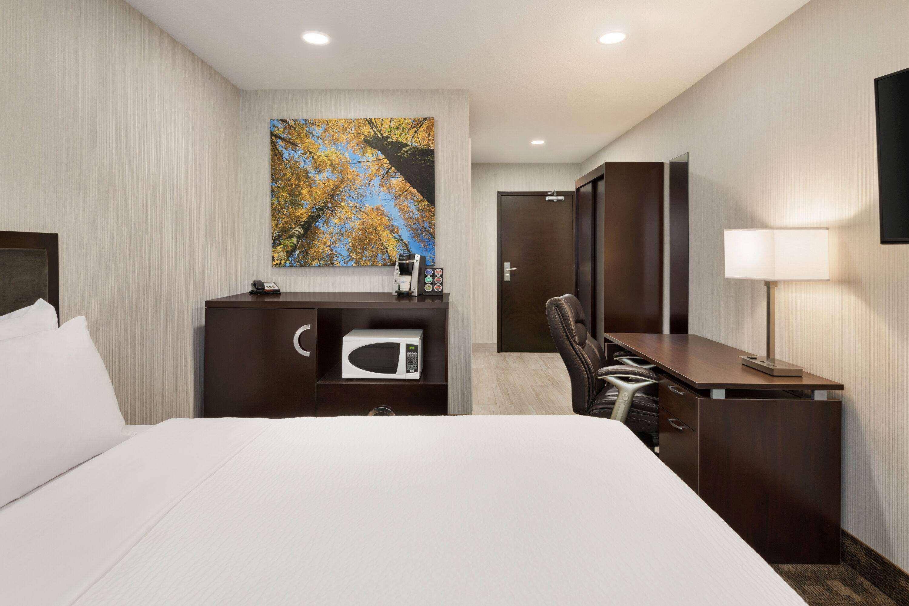 Days Inn By Wyndham Wainwright Esterno foto