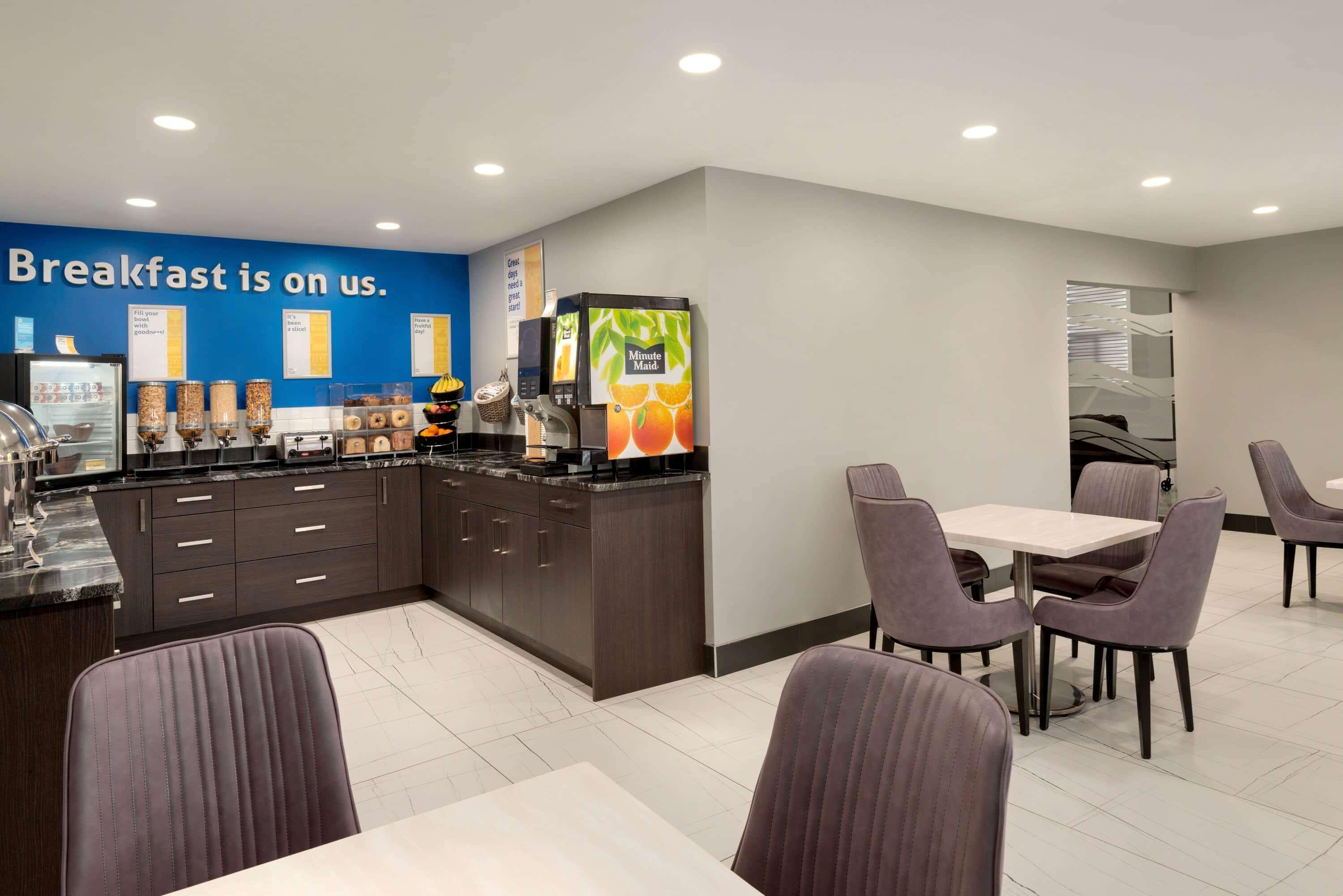 Days Inn By Wyndham Wainwright Esterno foto